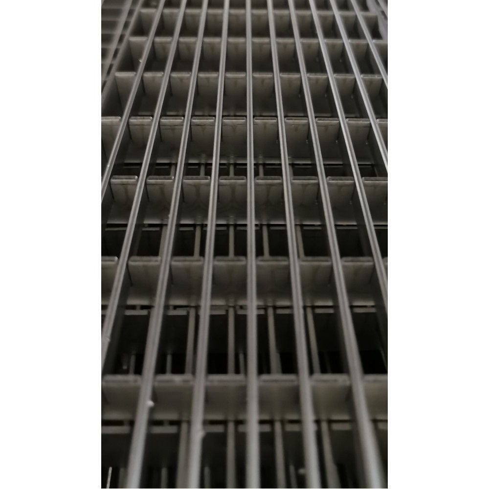 Ανοξείδωτες σχάρες δαπέδου Ανοξείδωτα Συστήματα Αποστράγγισης